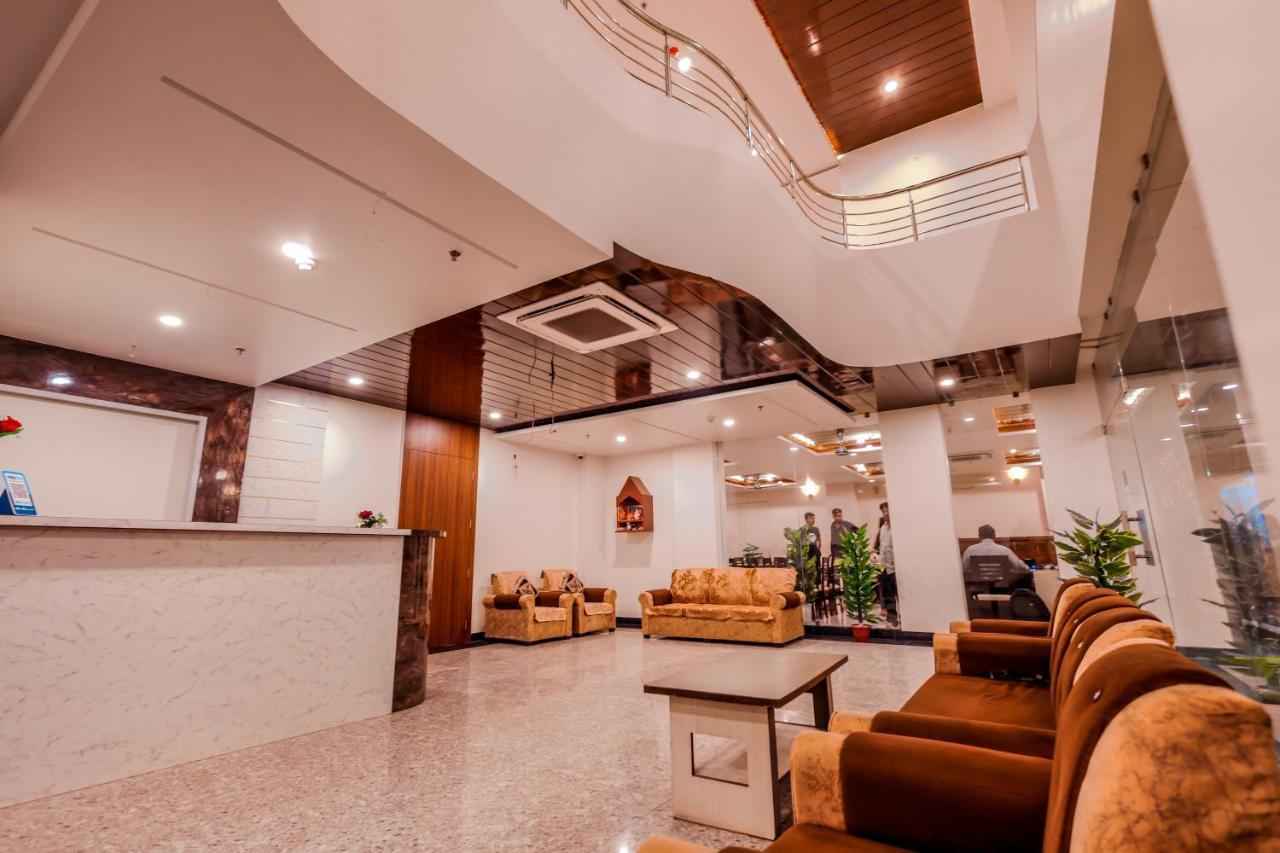 Hotel Lalita Palace Τζαϊπούρ Εξωτερικό φωτογραφία