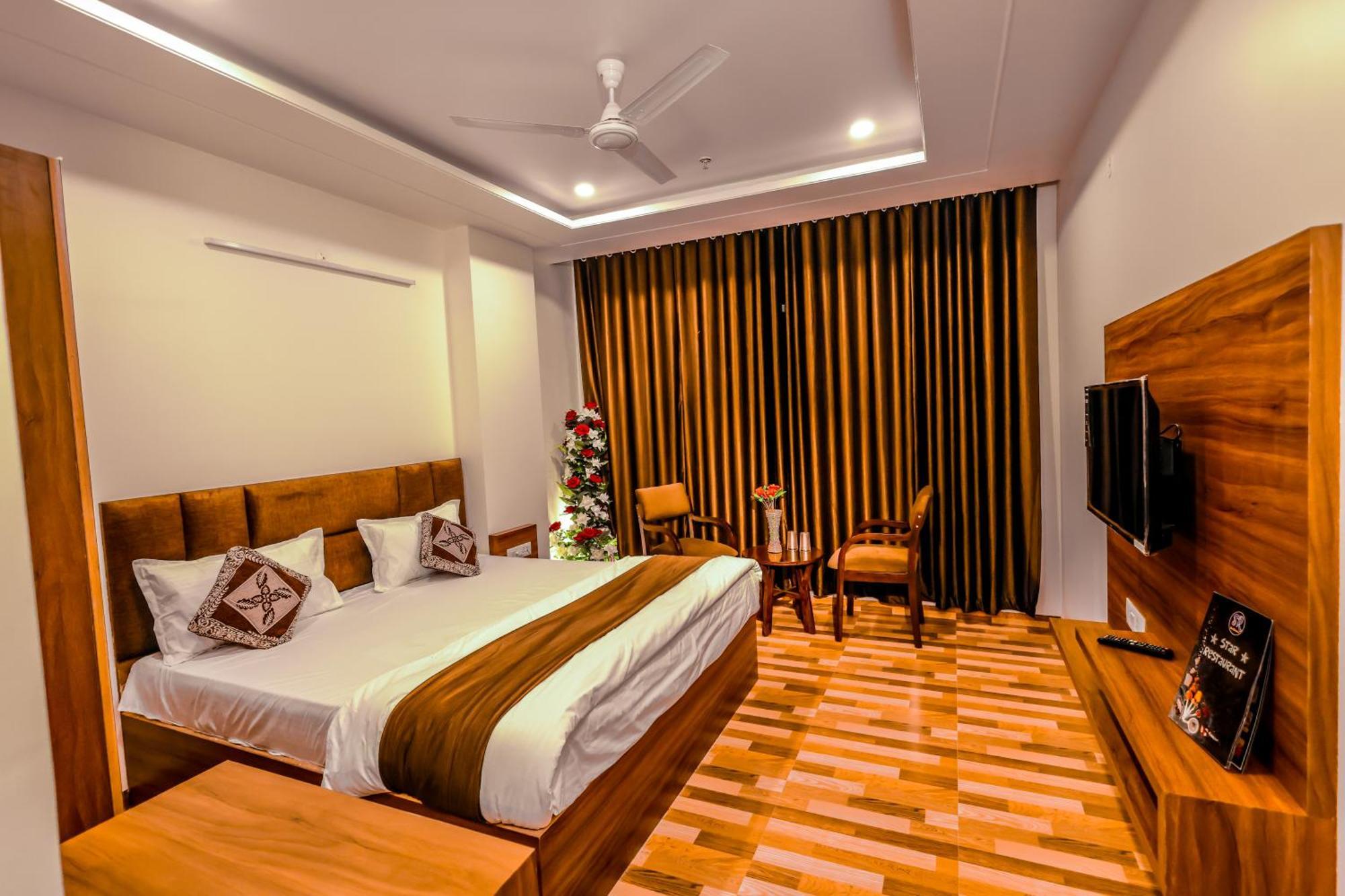 Hotel Lalita Palace Τζαϊπούρ Εξωτερικό φωτογραφία